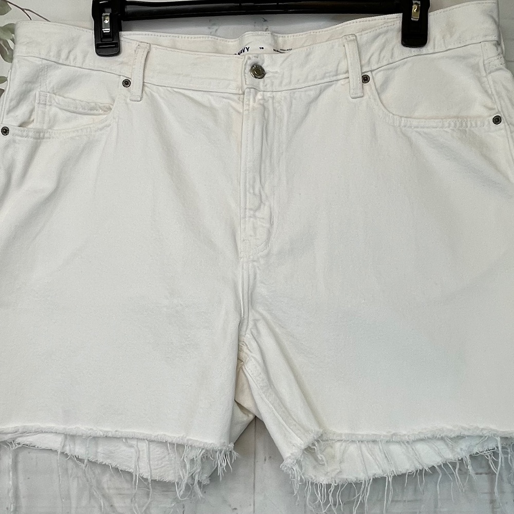 Old Navy Womens White Denim Slouchy Straight High Rise Frayed Shorts Plus 18